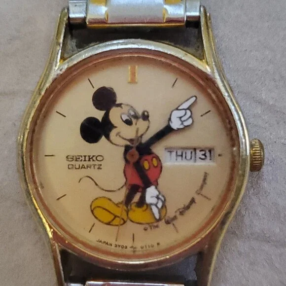 Mickey Mouse Vintage Quartz 1980s\' Goldtone Speidel Stretch Band Seiko Watch Vintage Unisex Seiko Walt Disney Mickey Mouse Quartz Watch  main image 2